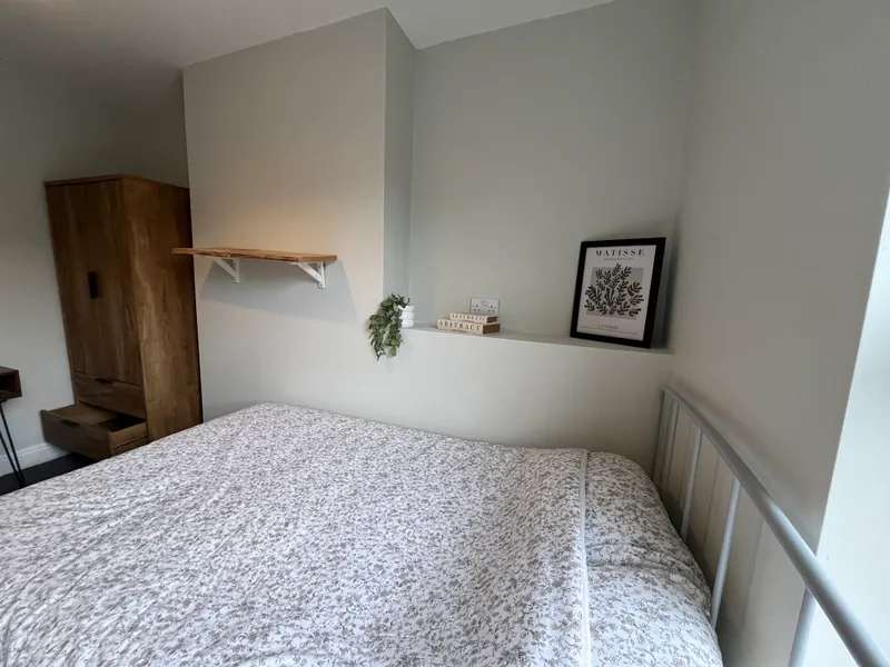 Modern 6 Bed + 2.5 Bath Student House // Jul 2026 - Image 9